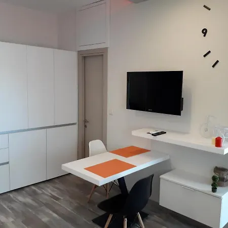 Studiosbank Nikom Bb Appartamento *