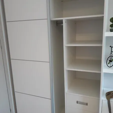 Studiosbank Nikom Bb Appartamento *